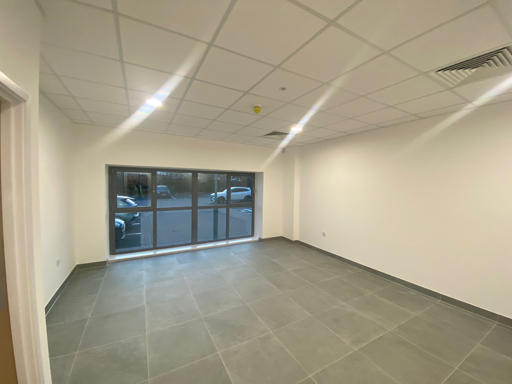 Thames House, Thames Road, Crayford, Kent (1)
